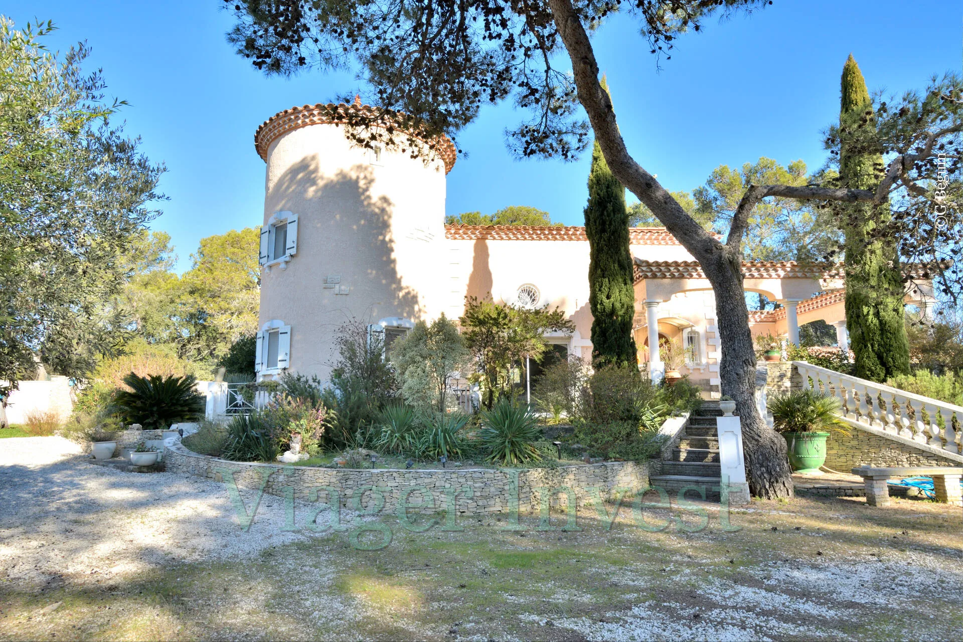 Belle propri&eacute;t&eacute; &agrave; N&icirc;mes &ndash; photo 2